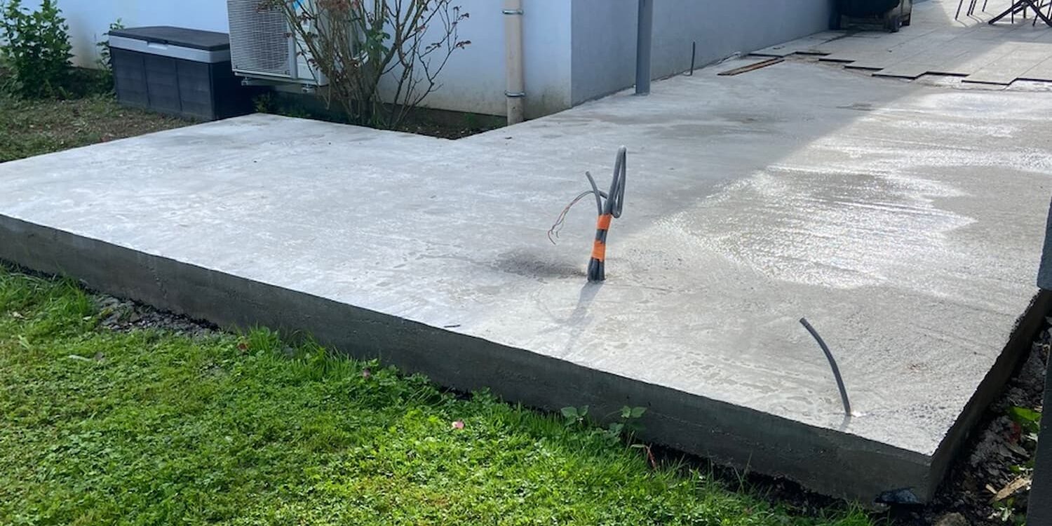 Terrasse bois, composite ou dalles : qu&rsquo;est-ce qui tient vraiment dans le temps ? Saint-Louis